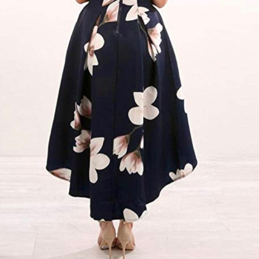 Women’s floral print v neck dress. Worn once.